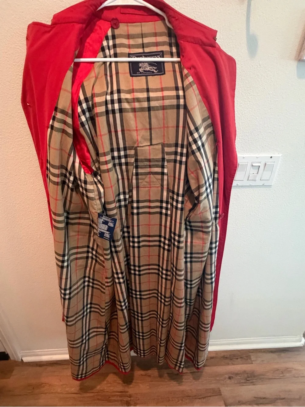 Burberry Red Double-Breasted Trench Coat with Gold Buttons - Picture 7 of 11